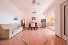 Pesto Home Holiday