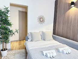1625 Ternes