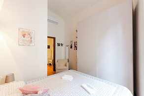 Bright 2BR flat in Rapallo Centre