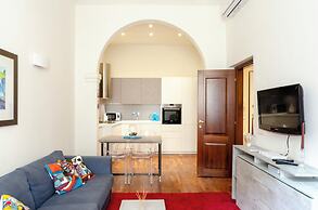 Bright 2BR flat in Rapallo Centre