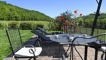 Ca Seppe 10 2 by Marche Holiday Villas