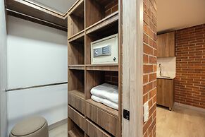 Kyux Studios by MOME