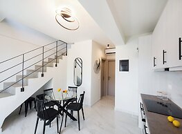 N&G Deluxe Maisonette