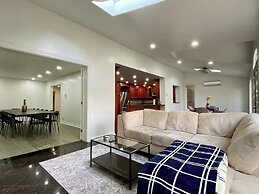 Vibrant City Retreat
