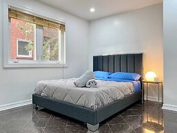 Vibrant City Retreat