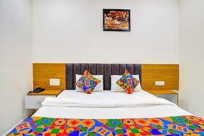 Fabhotel Dharani Grand