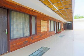 Fabhotel Vasant Villa