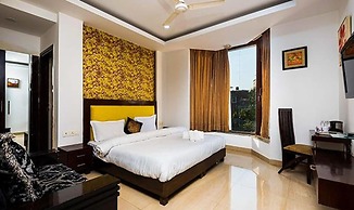 Fabhotel The Venessa
