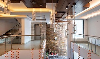 Fabhotel The Venessa