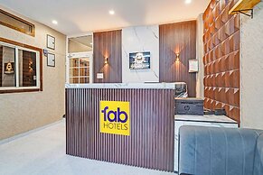Fabhotel Amrit Palace