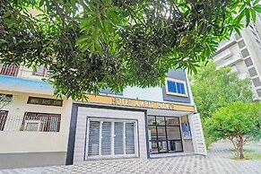 Fabhotel Amrit Palace
