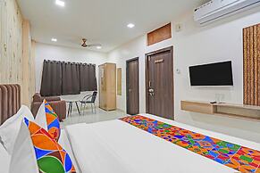 Fabhotel Amrit Palace