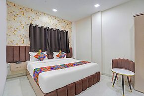 Fabhotel Amrit Palace