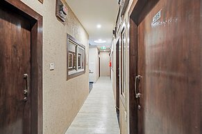 Fabhotel Amrit Palace