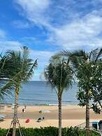 Golden Sands Bayfront Mũi Né