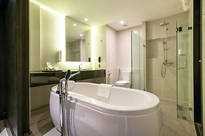 S Ratchada Leisure Hotel