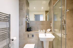 Stunning Brentford Penthouse