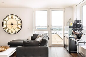 Stunning Brentford Penthouse