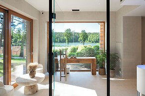 Esperanza Lake Resort