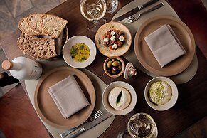 Esperanza Lake Resort