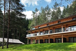 Esperanza Lake Resort