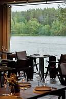 Esperanza Lake Resort