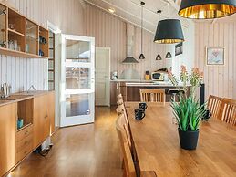 10 Person Holiday Home in Hemmet