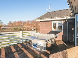 10 Person Holiday Home in Hemmet