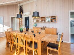 10 Person Holiday Home in Hemmet