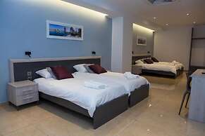 STAY AT 9020