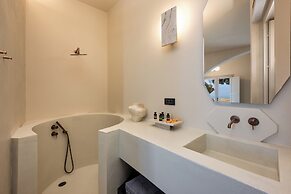 Calissa Suites by Ananda