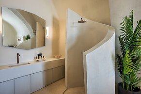 Calissa Suites by Ananda