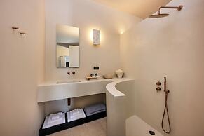 Calissa Suites by Ananda