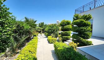 Beautiful Villa Within Easy Distance to Attraction