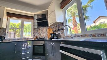 Beautiful Villa Within Easy Distance to Attraction
