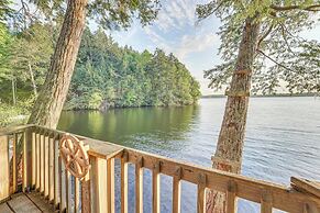 Peaceful Lakefront Maine Cabin w/ Sunset Views