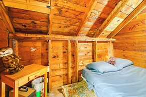 Peaceful Lakefront Maine Cabin w/ Sunset Views