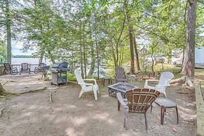 Peaceful Lakefront Maine Cabin w/ Sunset Views