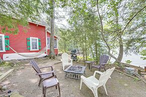 Peaceful Lakefront Maine Cabin w/ Sunset Views