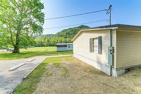Near Kanawha River & ATV Trails: Home w/ Deck!