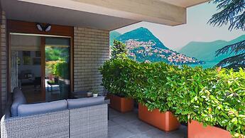 One & Only Lake View Apartment