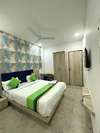 The Grand Chetak Inn