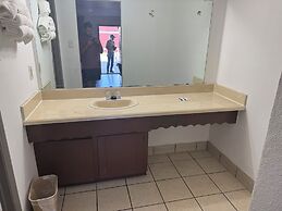 spanish trails inn