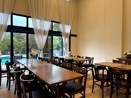 Summit Naturescer Eco Hotel