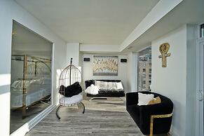 The Pantages Suite