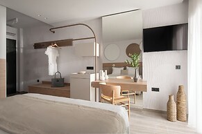 Olenia Suites