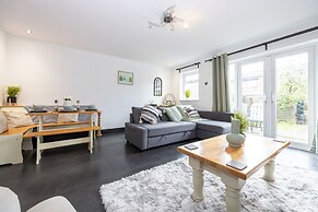 Relaxing 4BR Near City Centre