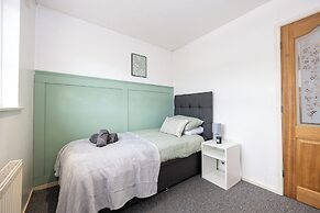 Relaxing 4BR Near City Centre