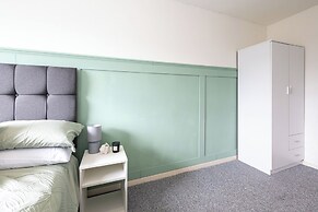 Relaxing 4BR Near City Centre