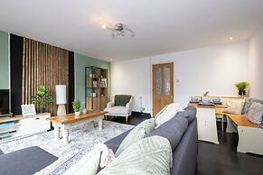 Relaxing 4BR Near City Centre